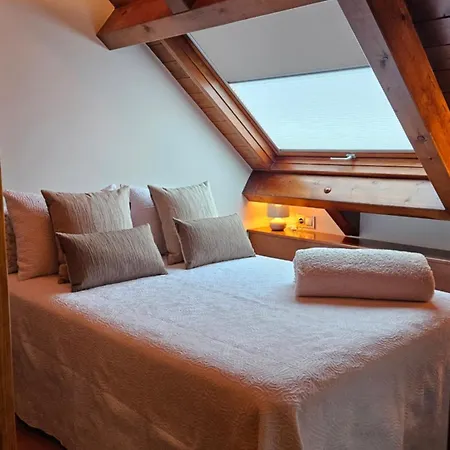 Cambra Apartament, Duplex Acogedor En El Coraon De
